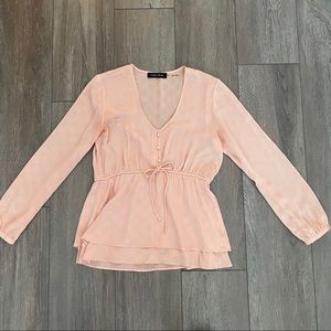 Long sleeve pink blouse with rose gold detail